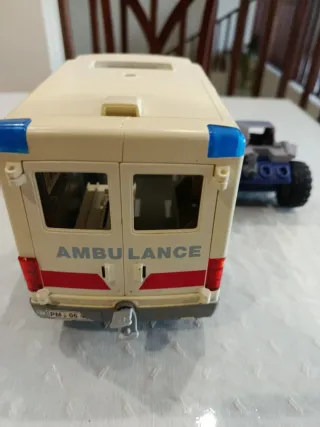 Lote Playmobil Cruz Roja núm 2 con ambulancia