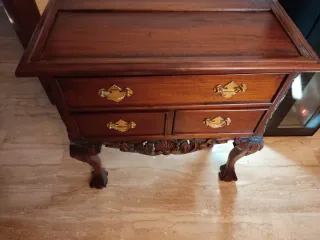 Mueble auxiliar estilo Chippendale, sin envío