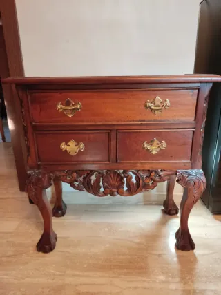 Mueble auxiliar estilo Chippendale, sin envío