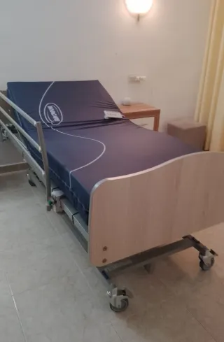 Cama articulada Invacare