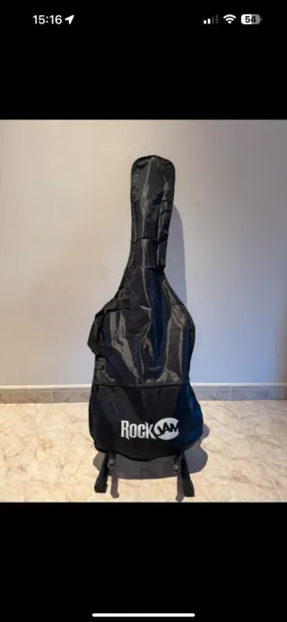 Guitarra Eléctrica Negra y Blanca