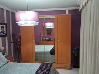 Mesa de comedor y 4 sillas