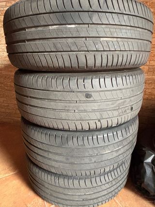 Neumáticos en buen estado 225/55R18 100€ los 4