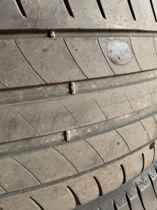 Neumáticos en buen estado 225/55R18 100€ los 4