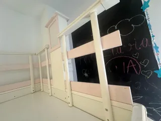 Cama casita infantil con balcón