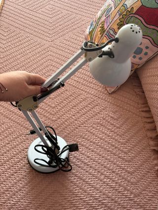 Lámpara flexo de escritorio blanca