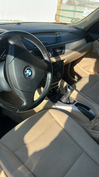 BMW X1 2011