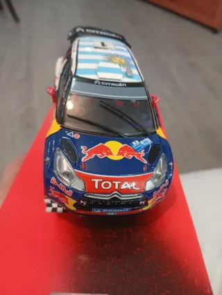 Coche Scalextric Citroën Total Red Bull