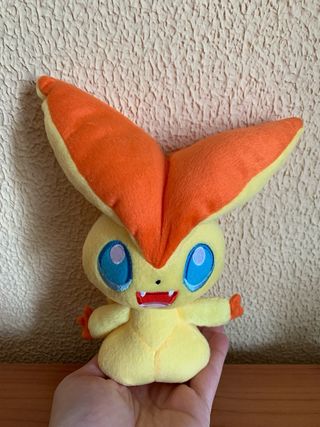 Peluche Pokemon Victini