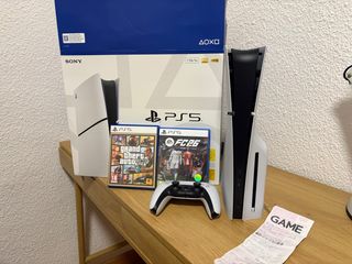 PS5 Slim 1TB Nueva con Mando Original y dos juegos