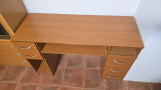 Escritorio madera marrón