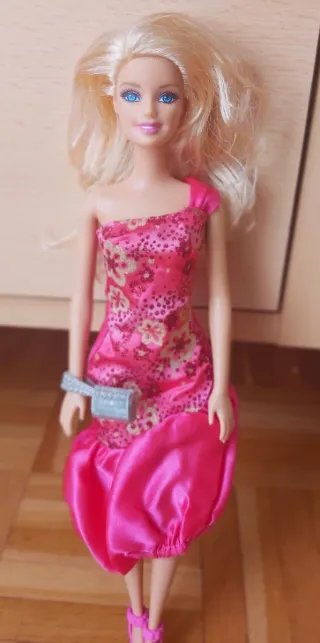 Barbie festa abito rosa e accessori
