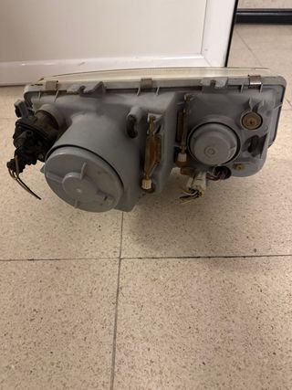 Faro Izquierdo Tata Safari 1999