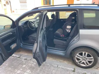 Volkswagen Touran 2009 precio negociable