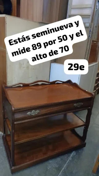 Mesa auxiliar de madera