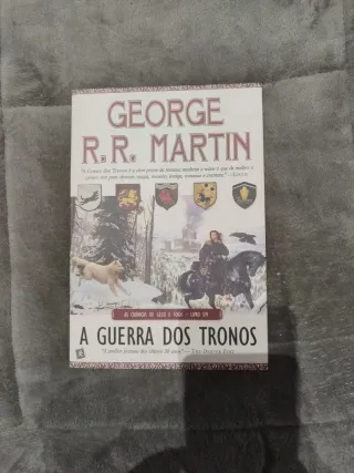 As Crónicas de Gelo e Fogo Vol.1 : A Guerra dos...