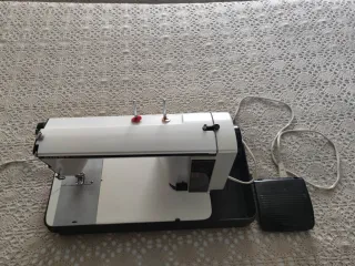 Maquina de coser Sigma Mod 2000