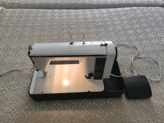 Maquina de coser Sigma Mod 2000