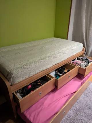 Cama doble con cajones y dos colchones