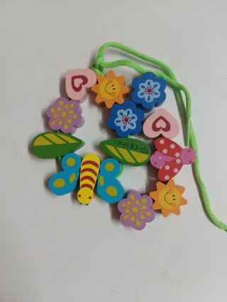 Juego de ensartar formas Playtive Junior