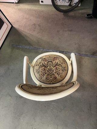 Silla de comedor tapizada floral