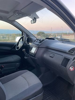 Mercedes-Benz Vito 2011