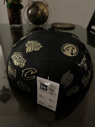 Gorra New Era NBA Negra y Dorada