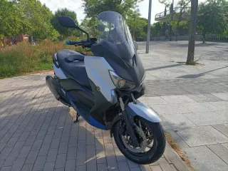 Yamaha X-max 400