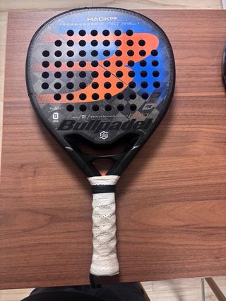 Bullpadel Hack 02 + Kuikma 590