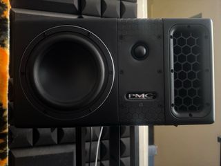 Altavoces profesionales de estudio de producción