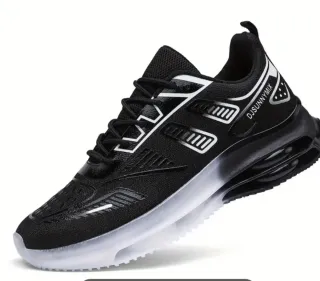 Zapatillas deportivas negras y blancas