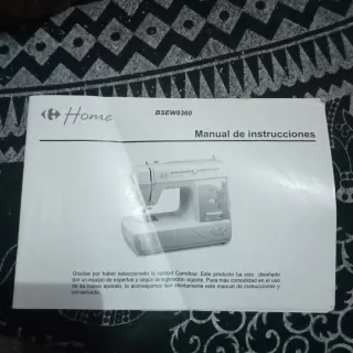 Máquina de coser con motor