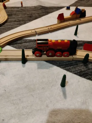 Tren de madera con puente y más de 60 piezas