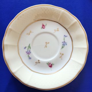 6 Platos de porcelana con flores