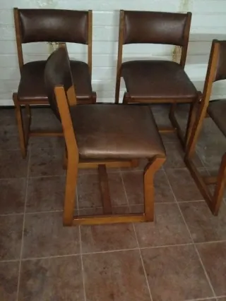 Juego de 4 sillas de pino años 80