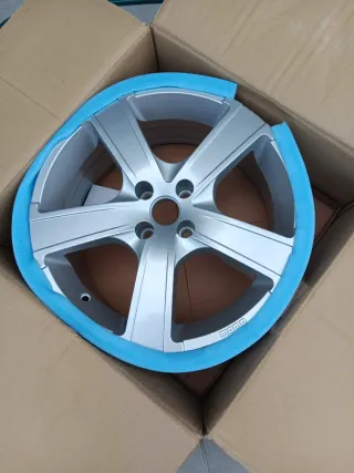 Llantas de aleación ligera MOMO CORSE 17x7 Win Pro