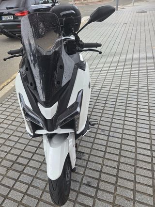 Vogue SR 125 Blanca Scooter
