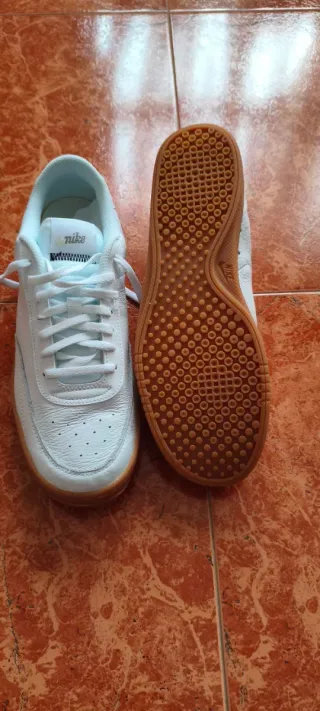 Zapatillas Nike nuevas unisex talla 41