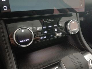 Jaguar F-Pace 2.0D l4 MHEV SE AWD Auto 150 kW (204 CV)