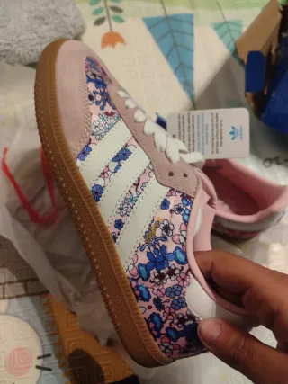 Zapatillas Adidas Mujer Flores Rosa