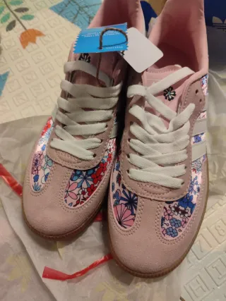 Zapatillas Adidas Mujer Flores Rosa