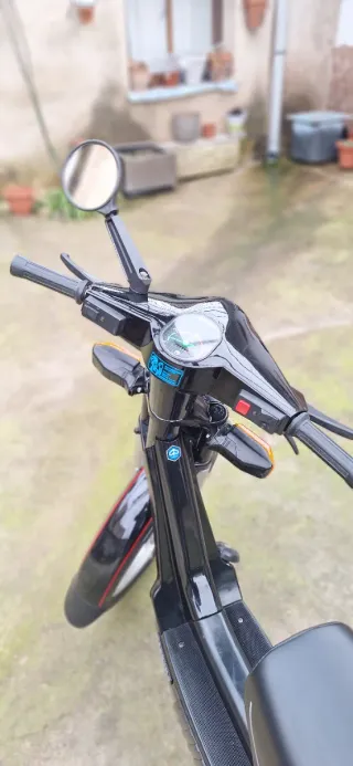 Vespino XE Negro/Rojo