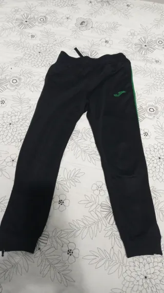 Chándal Joma Negro con Raya Verde