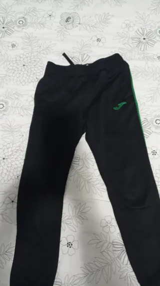 Chándal Joma Negro con Raya Verde