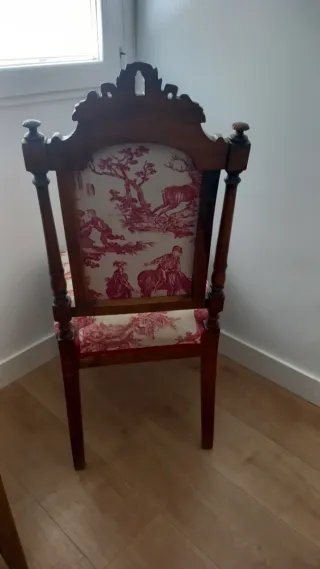 Silla antigua restaurada tapicería Toile de Jouy