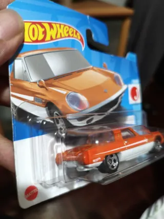 Hot Wheels 1968 Mazda Cosmo Sport Laranja