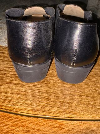 Sandalias de piel negras