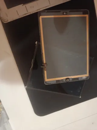 Apple iPad A1822 Plata