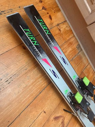 Esquís Rossignol S45 Turn + Fijaciones Salomon