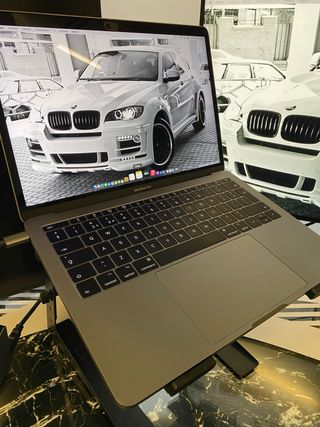 MacBook Pro 2017 16GB/500GB Plata